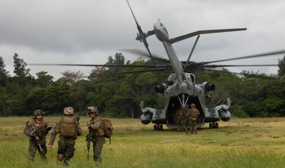 Battalion Landing Team 2/4 Helicopter Boarding Drills