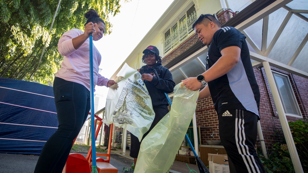 Emory S. Land Sailors Volunteer at Orphanage