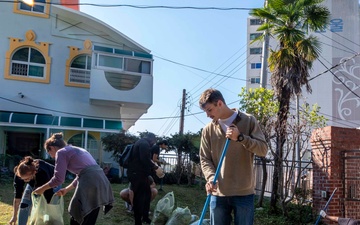 Emory S. Land Sailors Volunteer at Orphanage