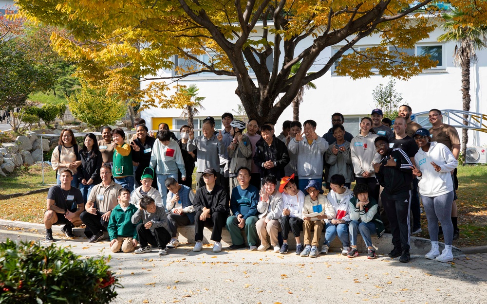 Emory S. Land Sailors Visit Kojedo Aikwangwon