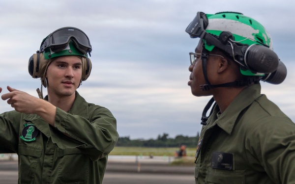 KS 25 | U.S. Marines arrive and refuel at JASDF Nyutabaru Air Base