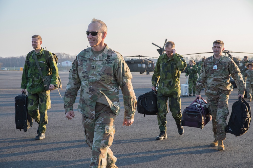 Swedish Representatives Arrive at 42nd ID CPX