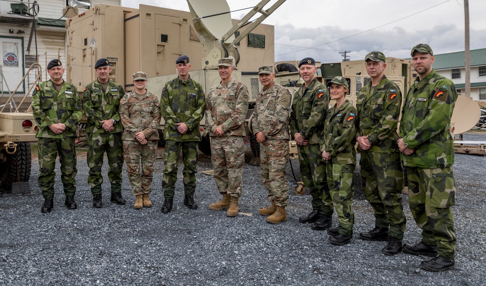 Swedish Representatives Arrive at 42nd ID CPX