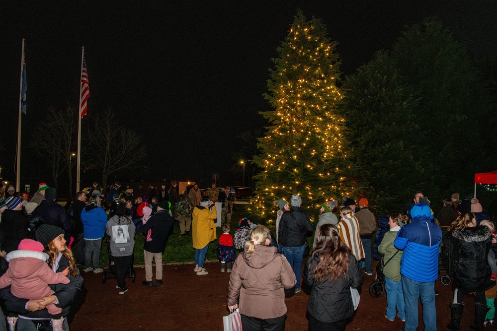 Pathfinders get festive with a holiday market