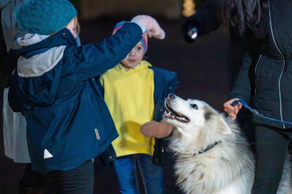 Pathfinders get festive with a holiday market