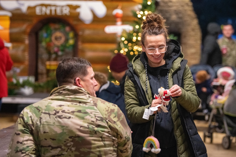 Pathfinders get festive with a holiday market