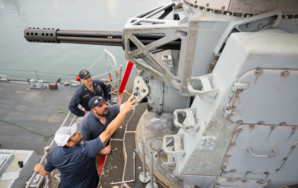 USS Curtis Wilbur (DDG 54) Gets Predeployment Checkup at Naval Surface Warfare Center, Port Hueneme Division