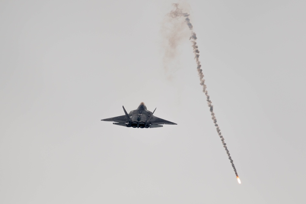 F-22 Raptor Aerial Demonstration Team performs at the 75th Toronto International Air Show