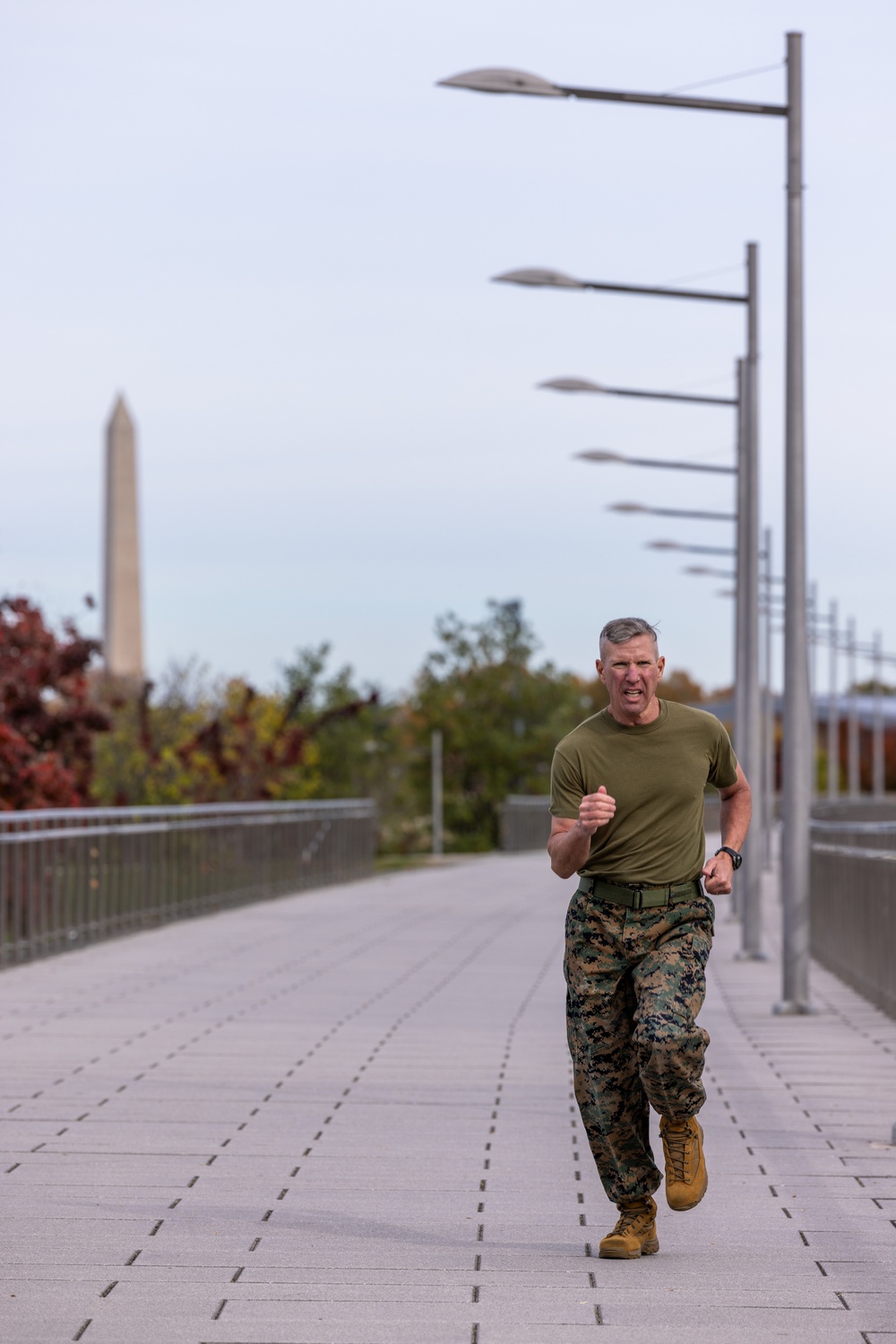 Commandant, Gen. Smith, Conducts Combat Fitness Test