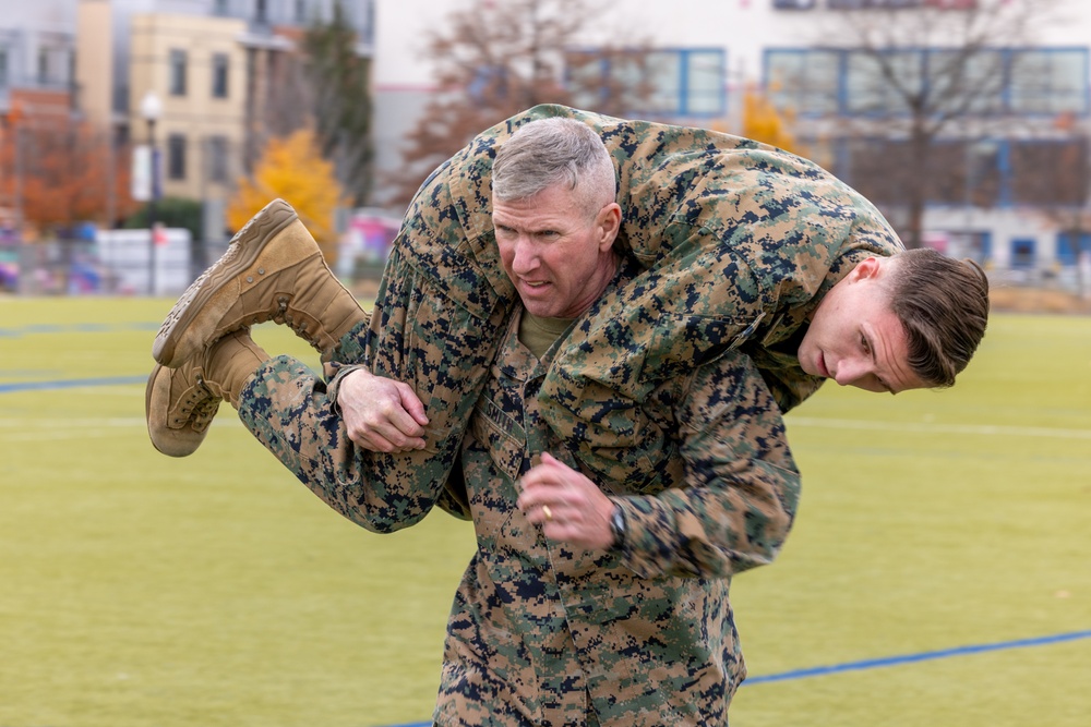 Commandant, Gen. Smith, Conducts Combat Fitness Test