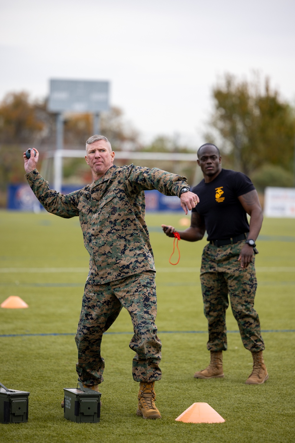 Commandant, Gen. Smith, Conducts Combat Fitness Test