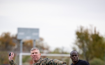 Commandant, Gen. Smith, Conducts Combat Fitness Test