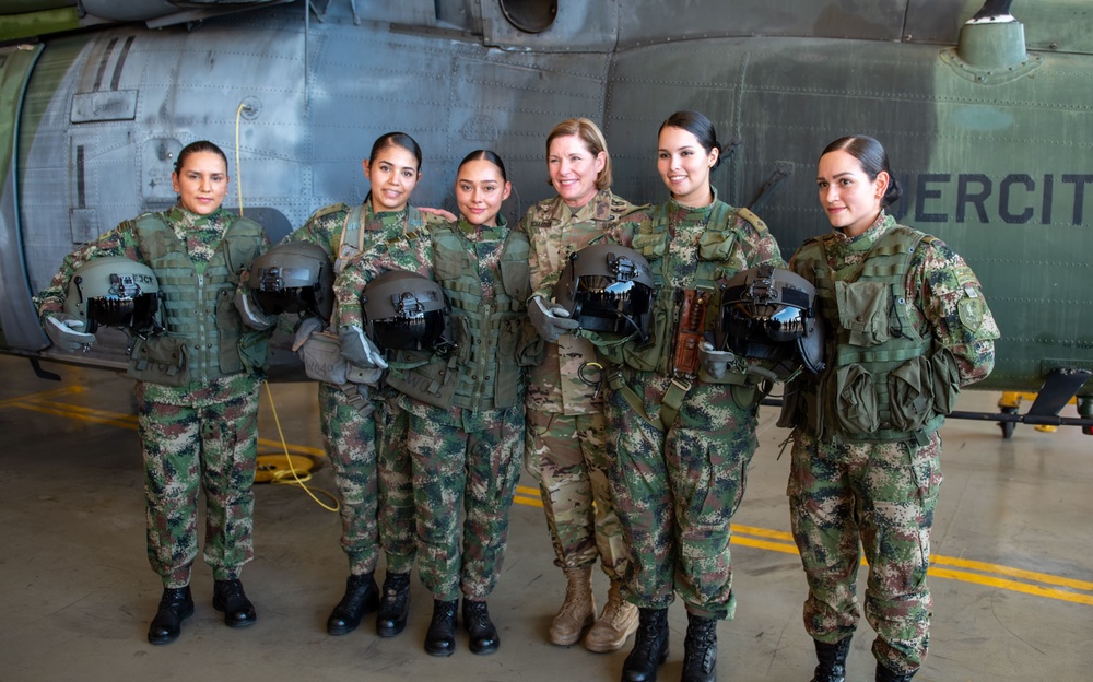 Richardson with Colombian Army aviators