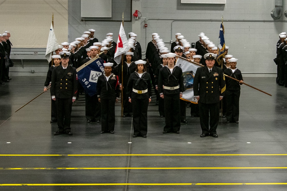 Commander,  Undermanned Undersea Vehicle Group sponsor photo with sponsor division 361