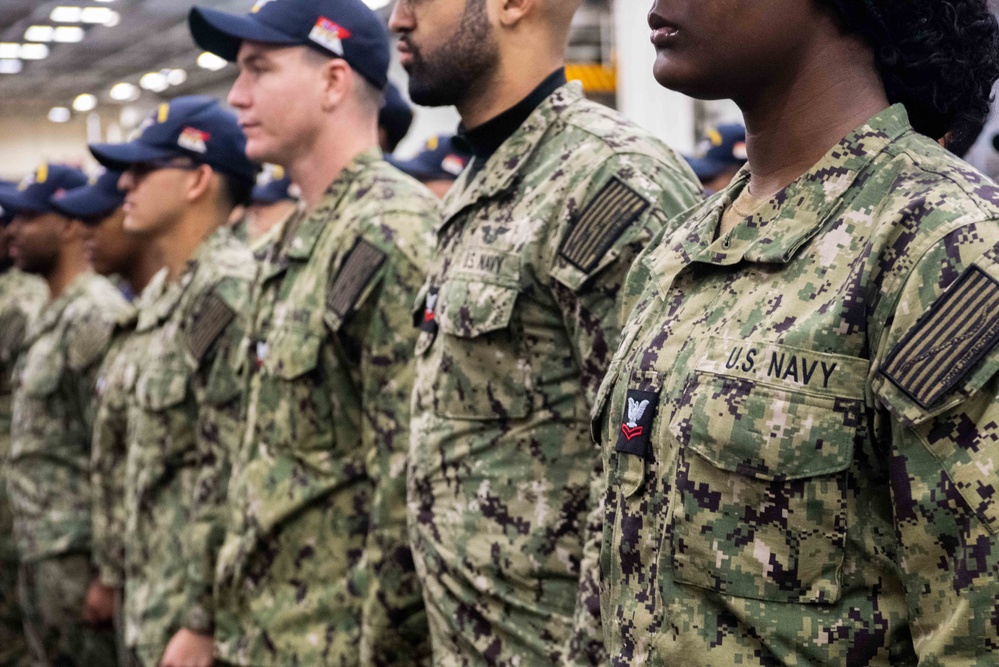 USS Ronald Reagan (CVN 76) frocks newly appointed petty officers