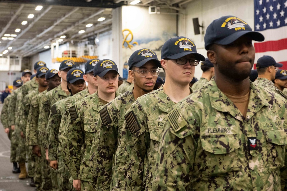 USS Ronald Reagan (CVN 76) frocks newly appointed petty officers