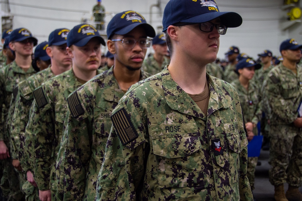 USS Ronald Reagan (CVN 76) frocks newly appointed petty officers