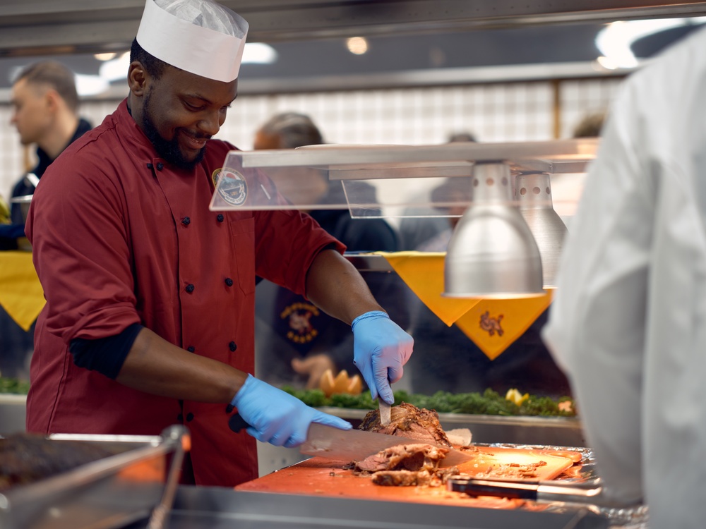 CFAY Commodore Matthew C. Perry General Mess hosts Thanksgiving Meal