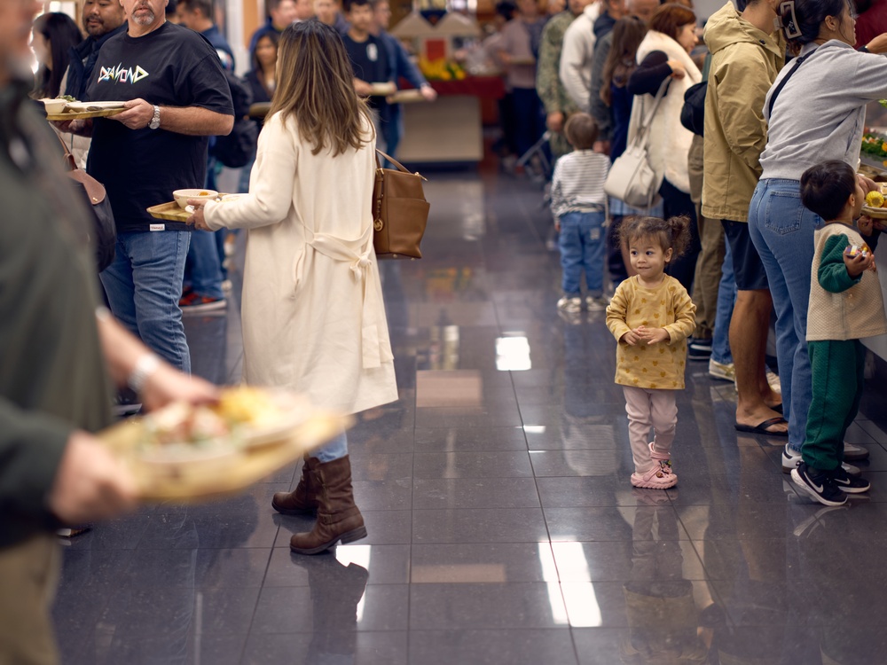 CFAY Commodore Matthew C. Perry General Mess hosts Thanksgiving Meal