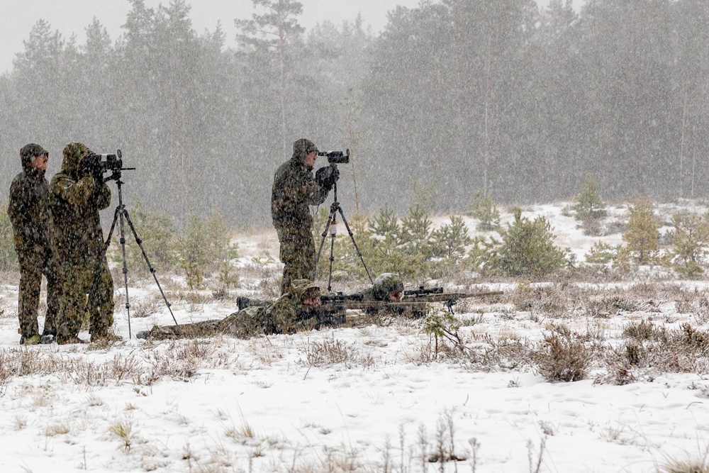 EOD Conducts M110 SASS Range