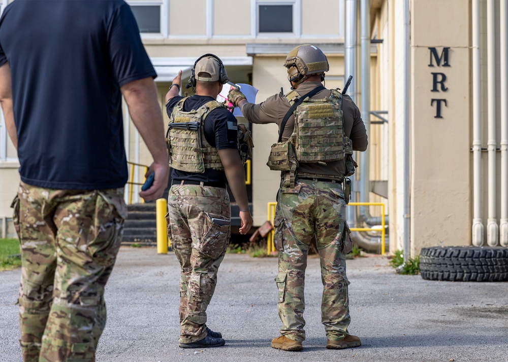 U.S. Army Soldiers from 5th SFG(A), 7th SFG(A), and 101st ABN DIV(ASSLT) Joint CBRN Training