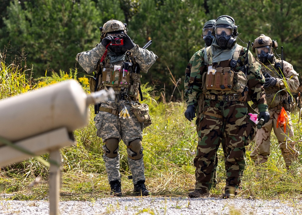 U.S. Army Soldiers from 5th SFG(A), 7th SFG(A), and 101st ABN DIV(ASSLT) Joint CBRN Training