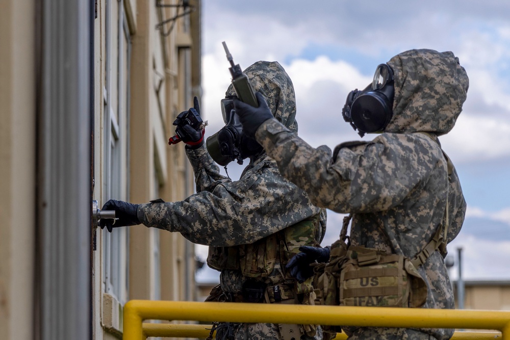 U.S. Army Soldiers from 5th SFG(A), 7th SFG(A), and 101st ABN DIV(ASSLT) Joint CBRN Training