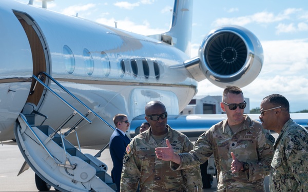 U.S. Southern Command commander visits Soto Cano Air Base