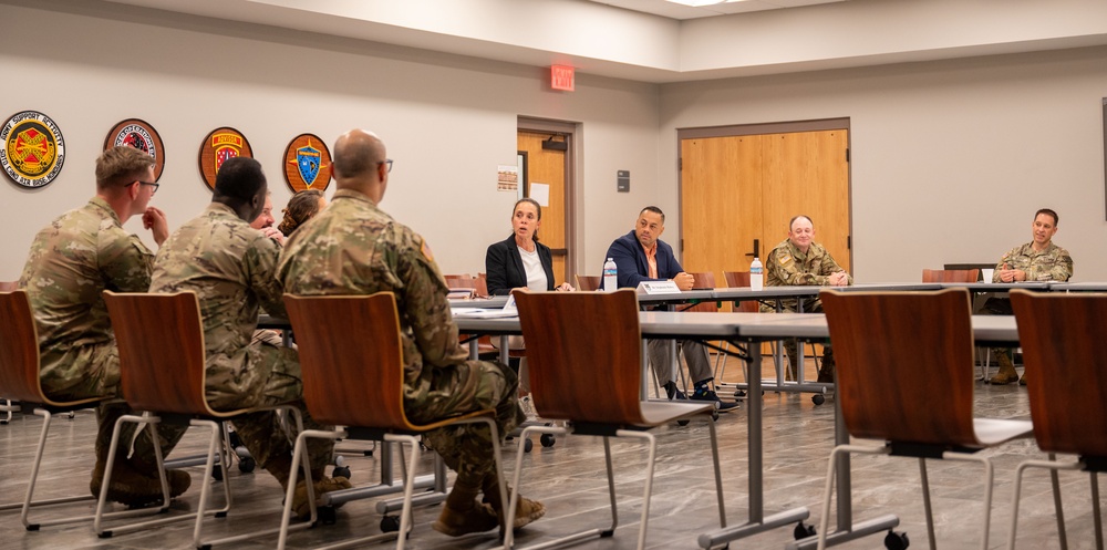 U.S. Southern Command commander visits Soto Cano Air Base