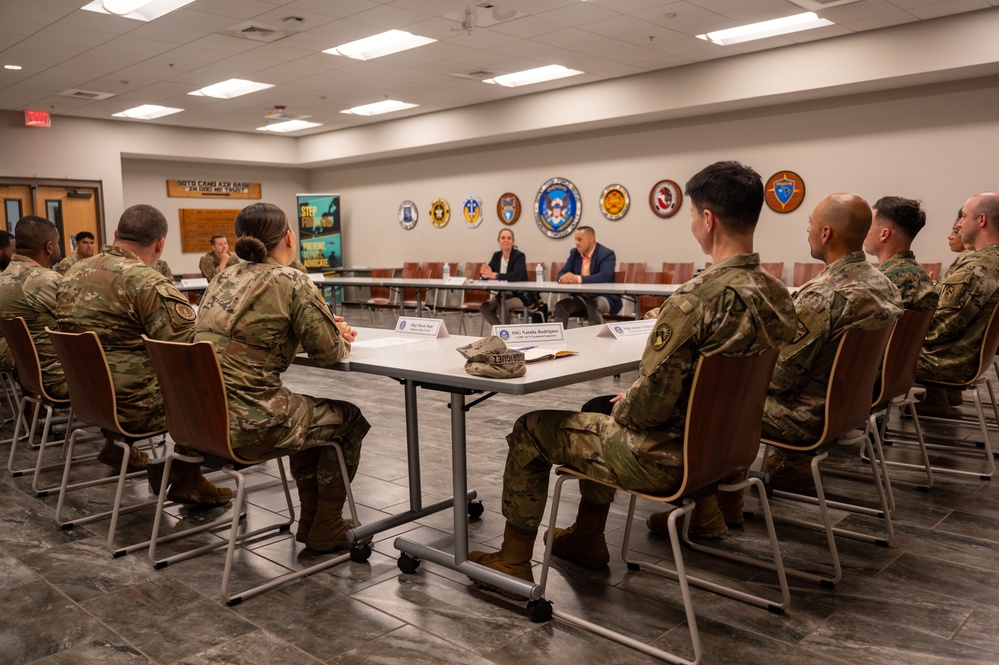 U.S. Southern Command commander visits Soto Cano Air Base