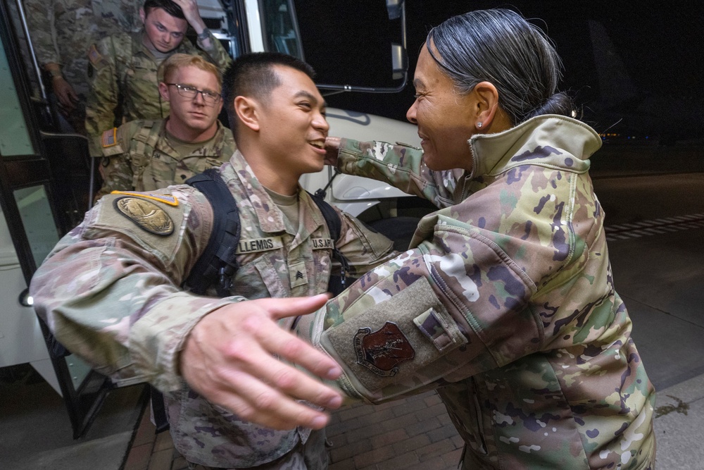 44th IBCT Soldiers return in time for the holidays