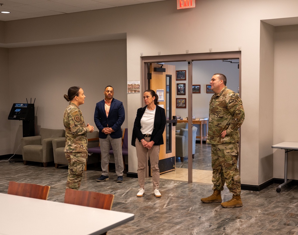 U.S. Southern Command commander visits Soto Cano Air Base