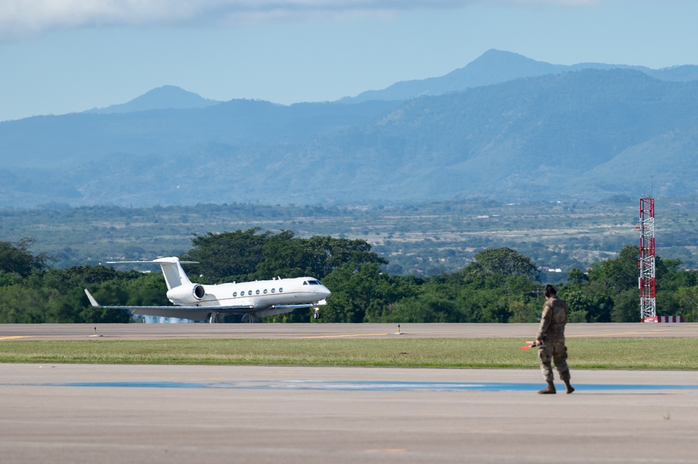 U.S. Southern Command commander visits Soto Cano Air Base