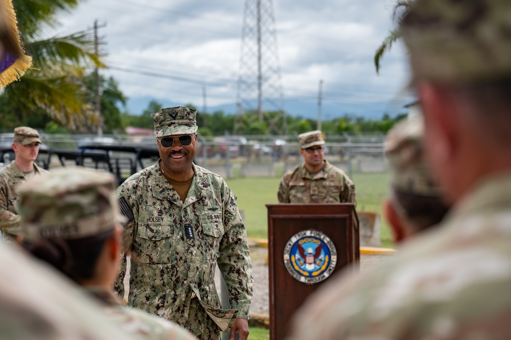 U.S. Southern Command commander visits Soto Cano Air Base