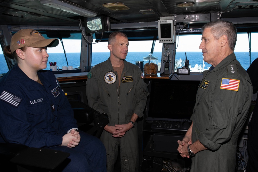 Commander, U.S. Pacific Fleet, Visits Carl Vinson