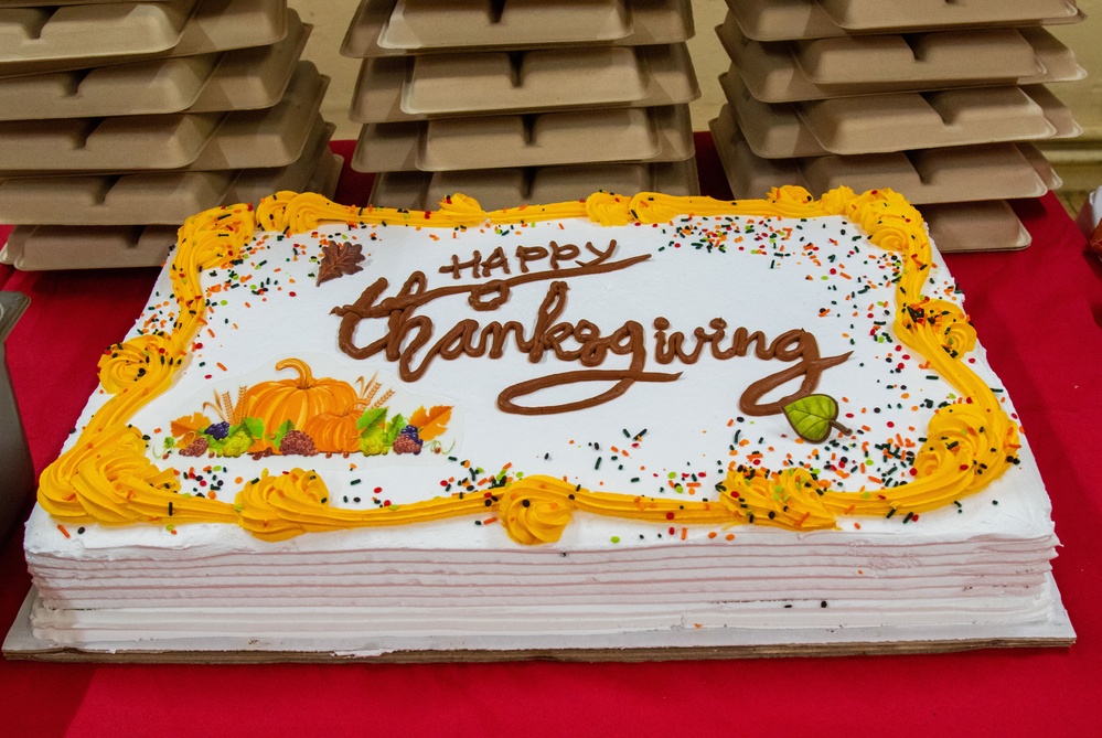 56th SBCT serves Thanksgiving dinner