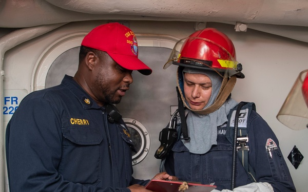 USS Sterett conducts routine operations as part of the Carl Vinson Carrier Strike Group