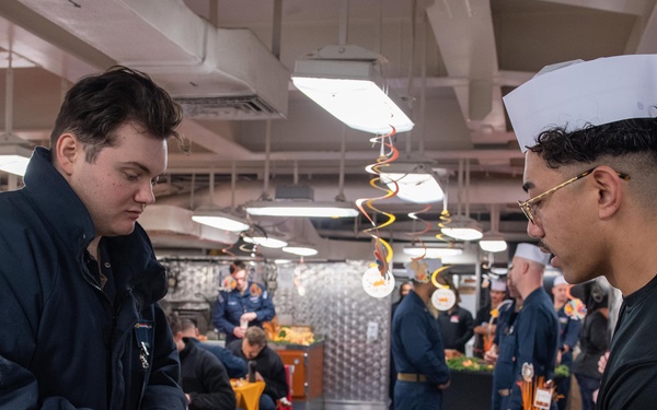 USS Ronald Reagan (CVN 76) hosts a Thanksgiving feast