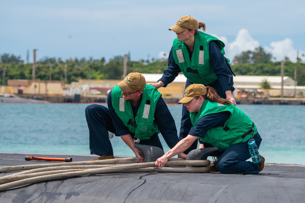 Ohio-class guided-missile submarine USS Michigan (SSGN 727) (Gold Crew) visits Guam