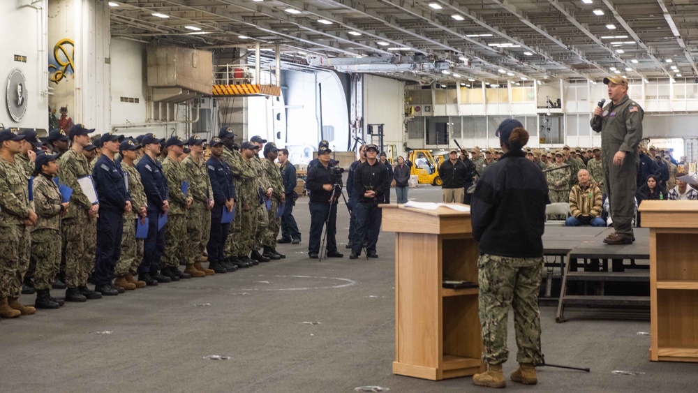 USS Ronald Reagan (CVN 76) frocks newly appointed petty officers