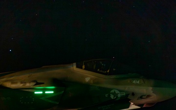 Flight Operations Aboard USS Carl Vinson