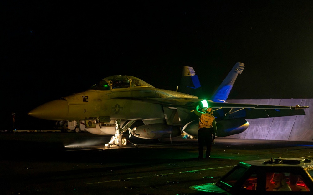 Flight Operations Aboard USS Carl Vinson (CVN 70)