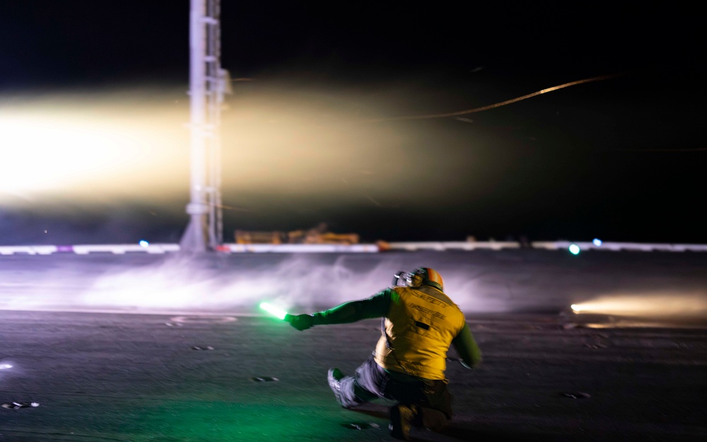 Flight Operations Aboard USS Carl Vinson (CVN 70)