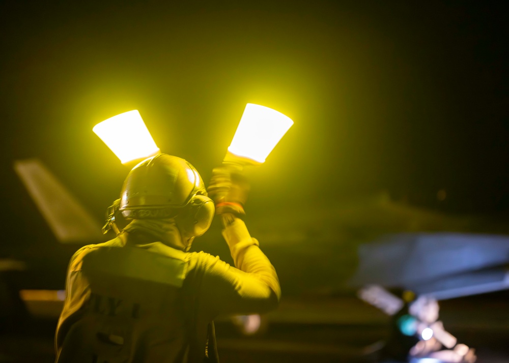 Flight Operations Aboard USS Carl Vinson (CVN 70)