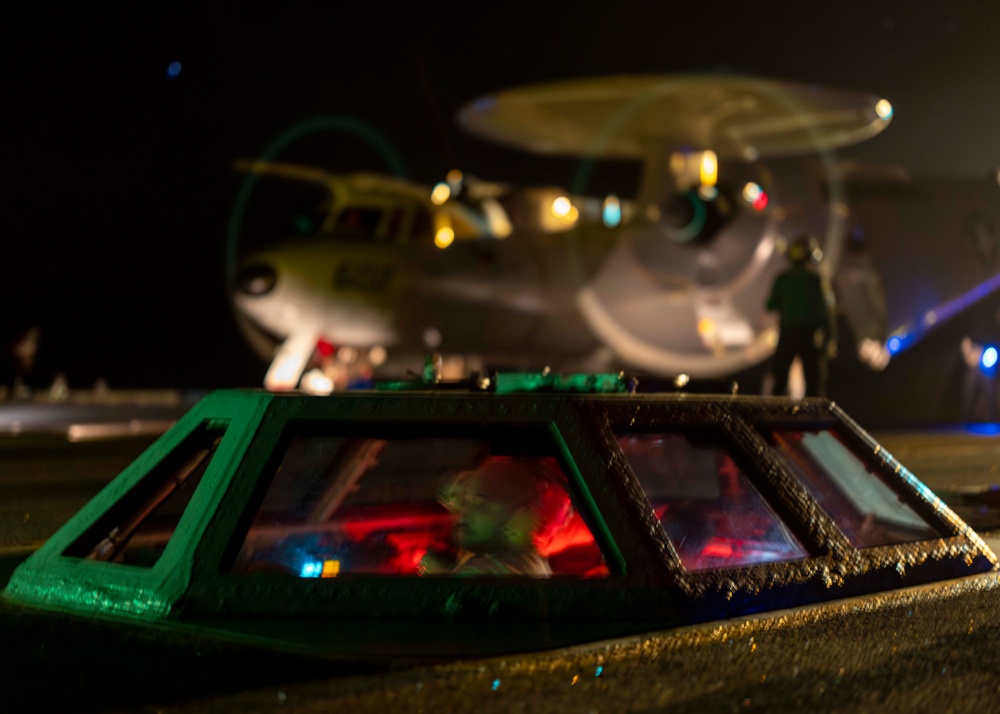 Flight Operations Aboard USS Carl Vinson (CVN 70)