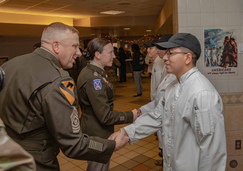 115th Quartermaster Company Displays Skills for Thanksgiving Feast