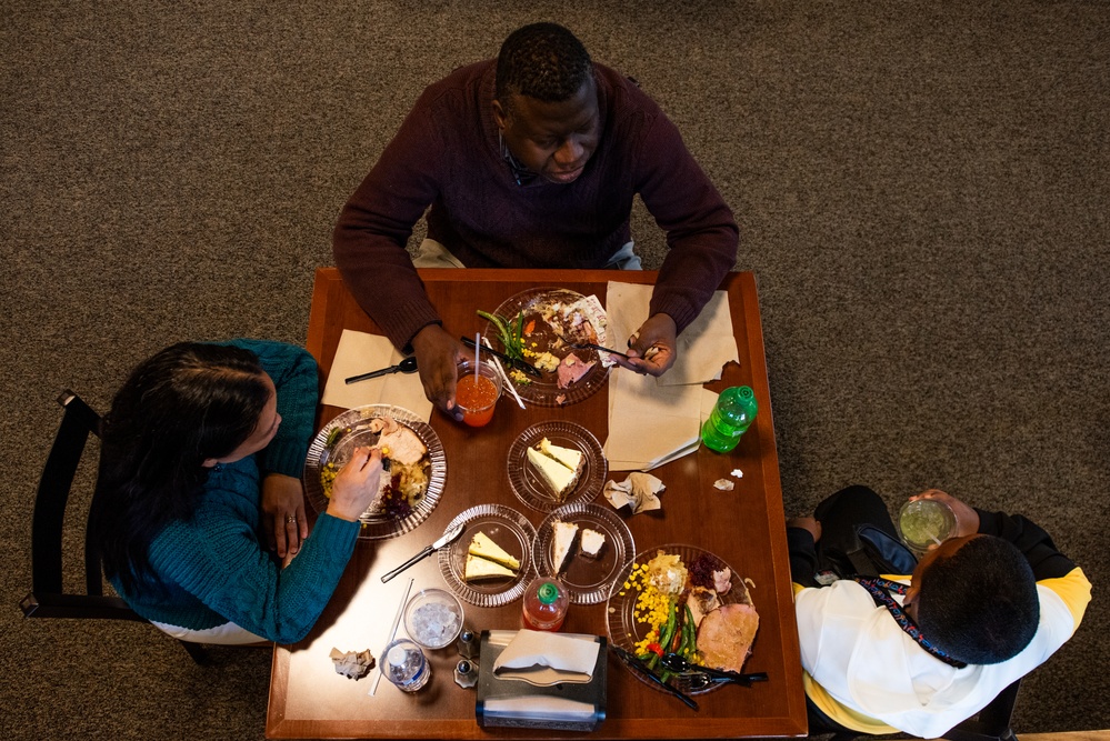 Monarch Dining Facility cultivates camaraderie with Thanksgiving meal