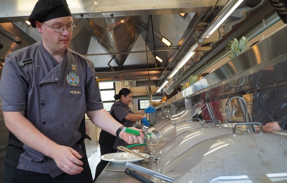 Thanksgiving at the award-winning Scudder Hall Galley onboard Naval Weapons Station Yorktown