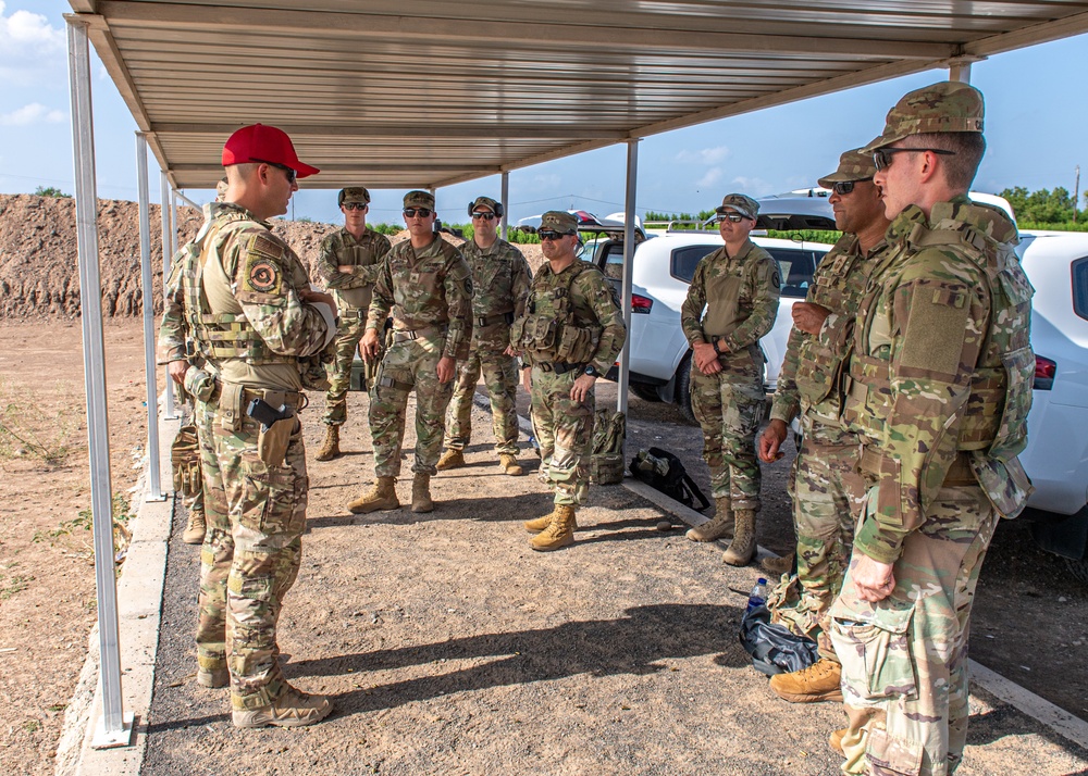 82nd ERQS hosts CJTF-HOA commander at weapons range