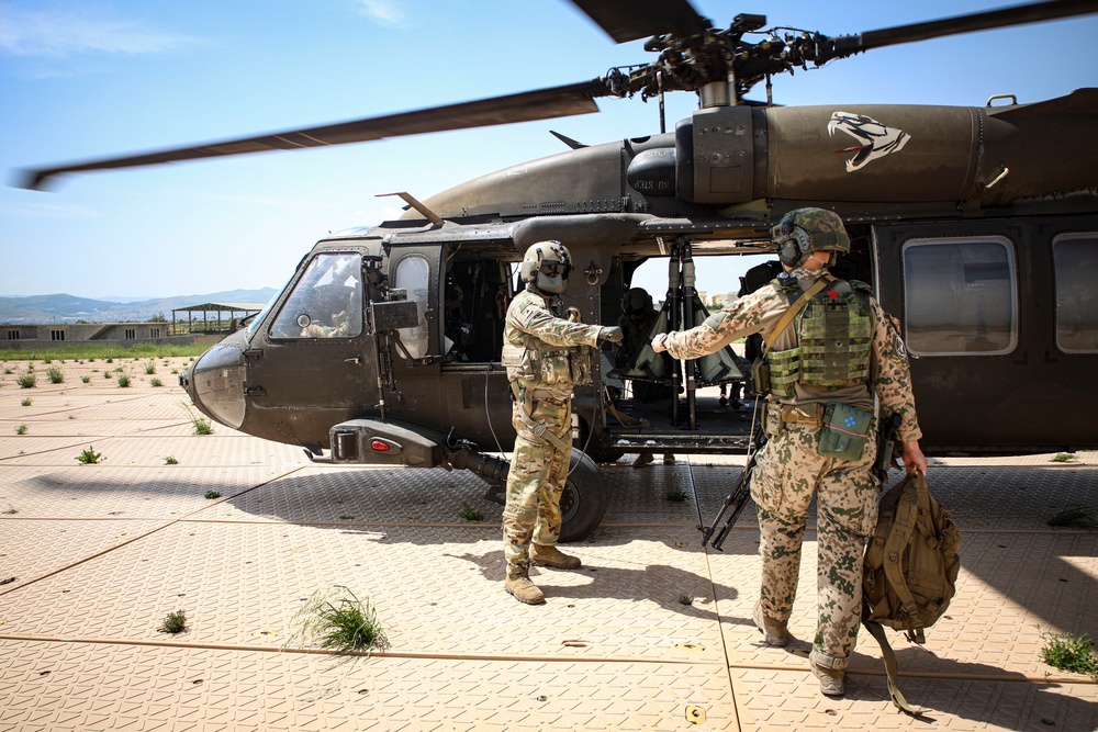 82CAB UH-60 Flight